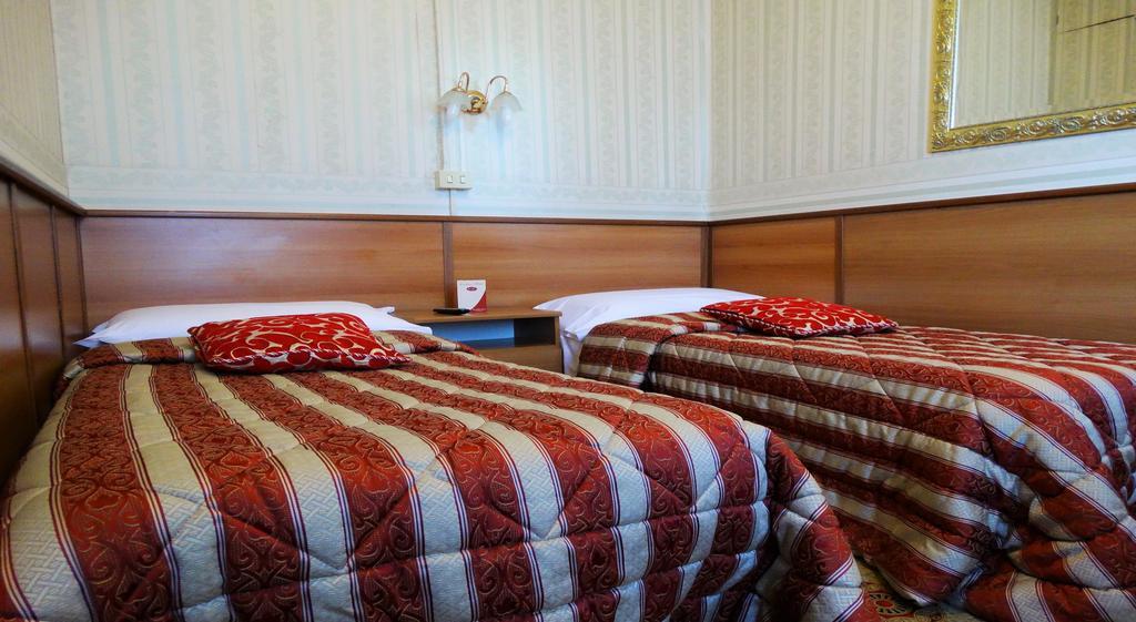 Hotel Cristina Rom Værelse billede